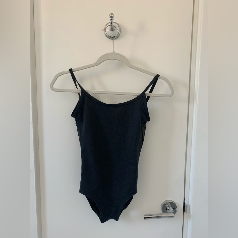 SOLD. Spaghetti strapped, meshed v-line back leotard. Size S. Lined. High leg.